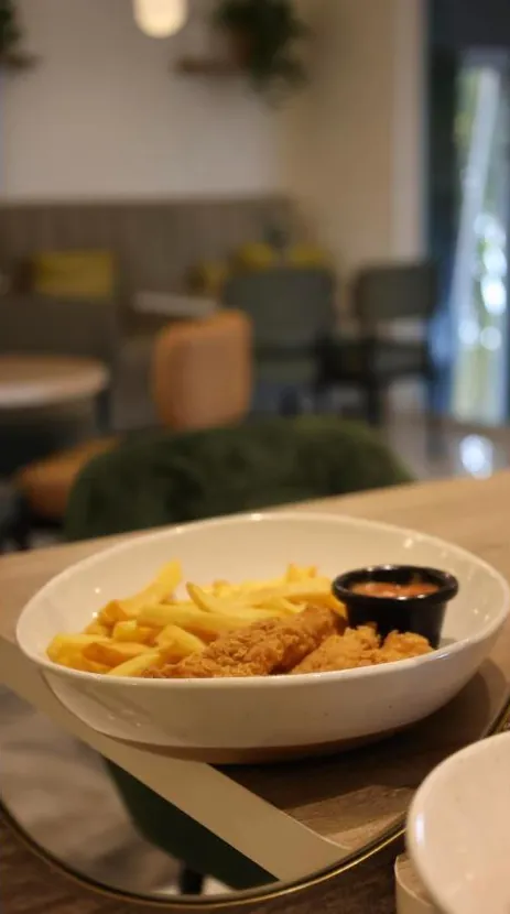 Mesa con almuerzo
